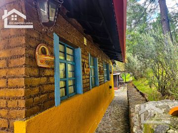 VENTA DE CABAÑA CON HERMOSOS JARDINES MINERAL DEL CHICO, CARBONERAS