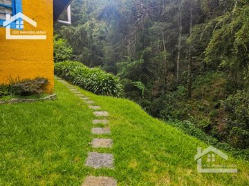 VENTA DE CABAÑA CON HERMOSOS JARDINES MINERAL DEL CHICO, CARBONERAS