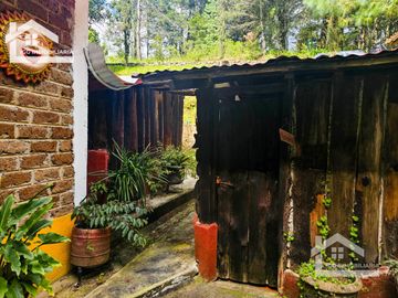 VENTA DE CABAÑA CON HERMOSOS JARDINES MINERAL DEL CHICO, CARBONERAS