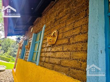 VENTA DE CABAÑA CON HERMOSOS JARDINES MINERAL DEL CHICO, CARBONERAS