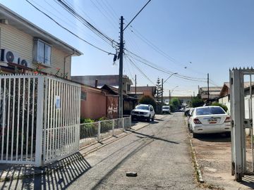 LINDA CASA SÓLIDA ORIGINAL EN CONDOMINIO