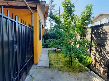 LINDA CASA SÓLIDA ORIGINAL EN CONDOMINIO