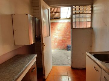 LINDA CASA SÓLIDA ORIGINAL EN CONDOMINIO