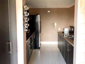 APARTAMENTO EN VENTA EN LA CALLEJA EDIFICIO CLUB HOUSE