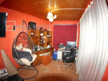 Vendemos Casa y Bodega Industrial en calle principal con tasación comercial