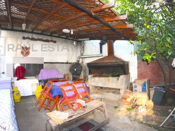 Vendemos Casa y Bodega Industrial en calle principal con tasación comercial