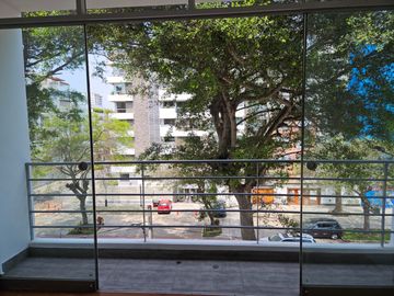 DEPARTAMENTO EN MIRAFLORES A UNA CUADRA DEL MALECON