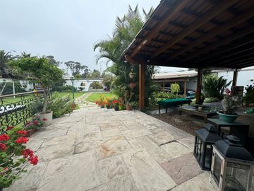 VENTA CASA CAMACHO (espalda colegio Roosevelt)