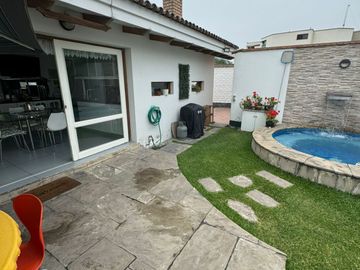 VENTA CASA CAMACHO (espalda colegio Roosevelt)