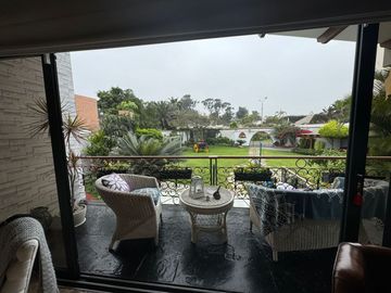 VENTA CASA CAMACHO (espalda colegio Roosevelt)