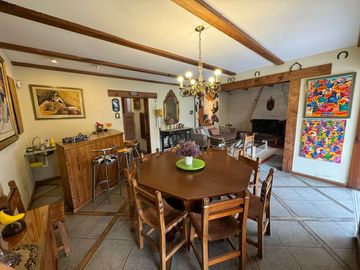 VENTA CASA CAMACHO (espalda colegio Roosevelt)