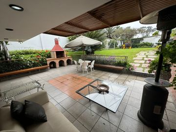 VENTA CASA CAMACHO (espalda colegio Roosevelt)