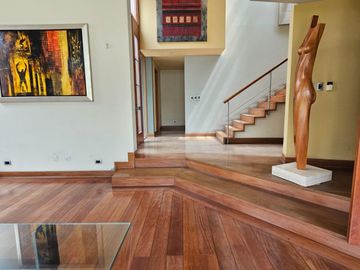 CASA EN CHACARILLA