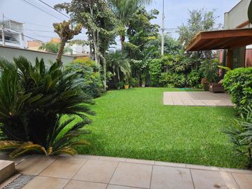 CASA EN CHACARILLA