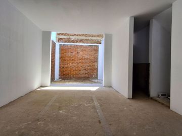 Casa en Venta Miraflores Country Club Los Lirios Mz Bh Lote 21 $125 Mil Dólares ID 1112132