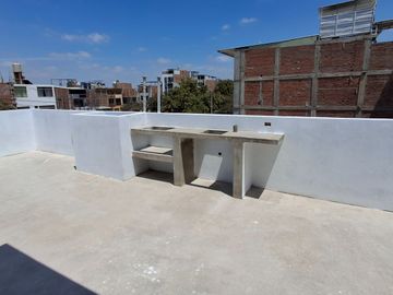 Casa en Venta Miraflores Country Club Los Lirios Mz Bh Lote 21 $125 Mil Dólares ID 1112132