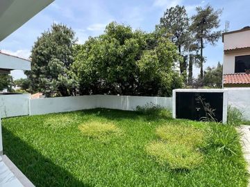 CASA EN UN NIVEL EN  VENTA