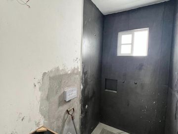 CASA EN UN NIVEL EN  VENTA