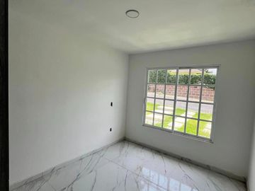 CASA EN UN NIVEL EN  VENTA