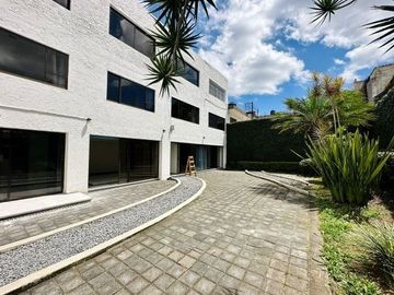 Casa de 4 recamaras, mas Jardín en El Tejar, Murillo Vidal.