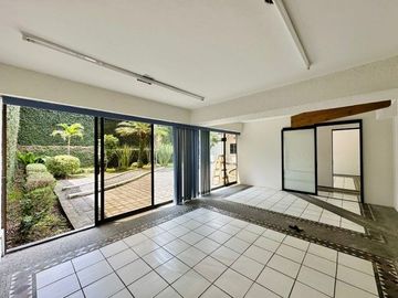 Casa de 4 recamaras, mas Jardín en El Tejar, Murillo Vidal.