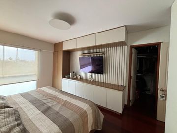 VENDO IMPECABLE DUPLEX FRENTE A PARQUE -  LA FLORESTA MONTERRICO
