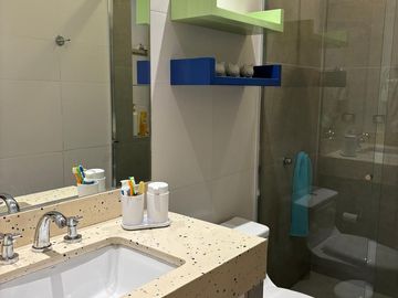 VENDO IMPECABLE DUPLEX FRENTE A PARQUE -  LA FLORESTA MONTERRICO