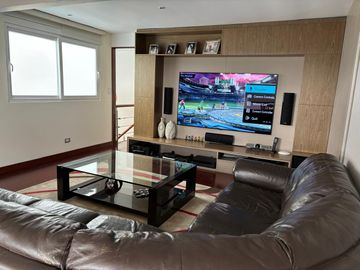 VENDO IMPECABLE DUPLEX FRENTE A PARQUE -  LA FLORESTA MONTERRICO