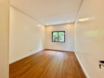 Amazing Brand New Duplex House and Lot for Sale in BF RESORTx Las Piñas City