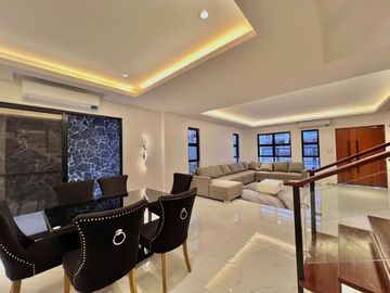 BRAND NEW LUXURIOUS SINGLE HOUSE AND LOT WITH MODERN INTERIOR LOCATED INSIDE BF RESORT