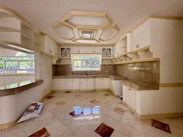 7 BEDROOMS CORNER MEDITERREANEAN DESIGN HOUSE AND LOT FOR SALE IN BF HOMES PARANAQUE