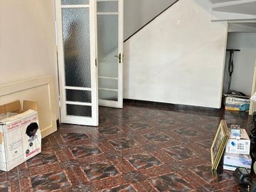VENDO CASA EN ZONA RESIDENCIAL FRENTE A PARQUE PUEBLO LIBRE