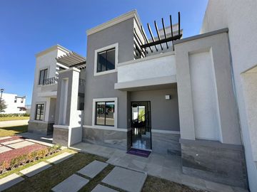 Compra tu Casa de 2 Habitaciones con Cisterna  en Pachuca a 30 mins del AIFA.