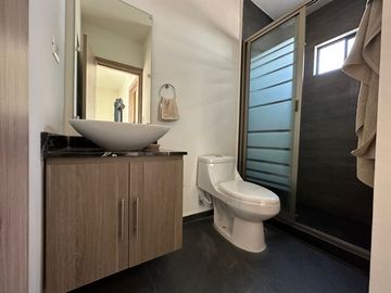 Tu Espacio Personal: Casa Nueva con Cisterna y Cocina de 2 Habitaciones al Sur de Pachuca.