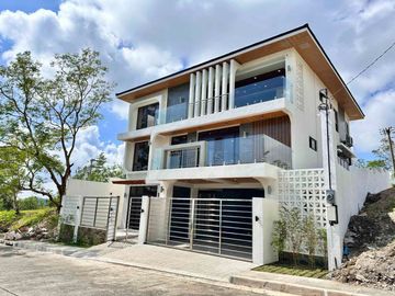 FOR SALE NEWLY BUILT MARVELOUS DESIGN 3 STOREY HOUSE IN BATANGAS