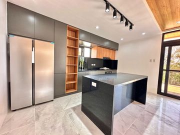 FOR SALE NEWLY BUILT MARVELOUS DESIGN 3 STOREY HOUSE IN BATANGAS
