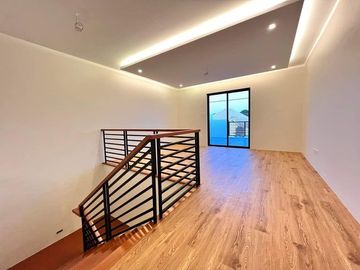 FOR SALE PRE-SELLING MAJESTIC DESIGN TRIPLEX TOWNHOUSE IN PILAR VILLAGE