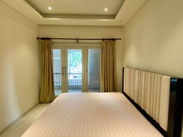 SEWA TAHUNAN APARTEMEN MANSION MEWAH FURNISHED NEW GRESS WATERPLACE RESIDENCE