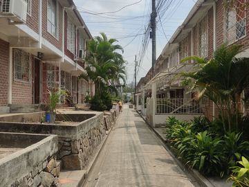 Se vende Casa en Guayaquil Norte La Beata Mercedes Molina