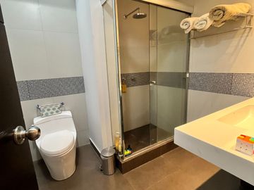 VENDO CASA MODERNA EN CASUARINAS SUR - SURCO
