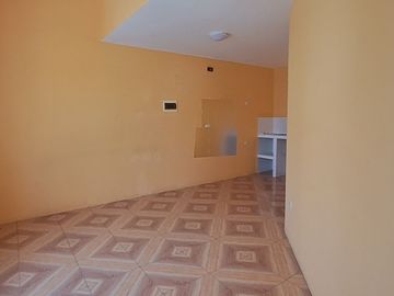 SE VENDE CASA EN URB. INGENIEROS CHICLAYO