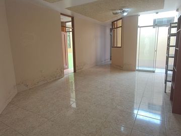 SE VENDE CASA EN URB. INGENIEROS CHICLAYO