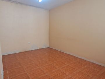 SE VENDE CASA EN URB. INGENIEROS CHICLAYO