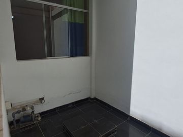 SE VENDE CASA EN URB. INGENIEROS CHICLAYO