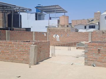 SE VENDE CASA EN URB. INGENIEROS CHICLAYO