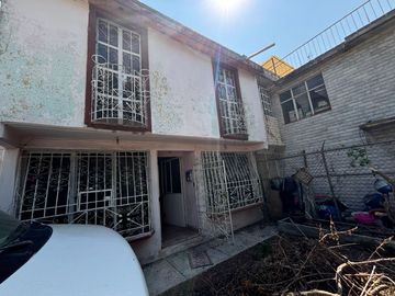 VENTA CASA SOBRE AV NICOLAS BRAVO, ECATEPEC