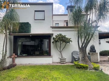 Casa en Venta en Alamos 1a sección estilo mexicano amplio jardin