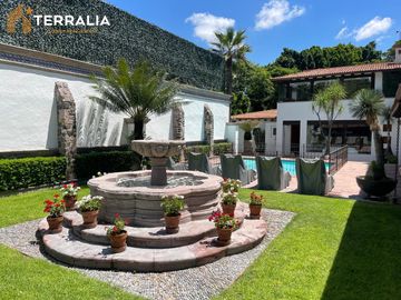 Casa en Venta en Alamos 1a sección estilo mexicano amplio jardin