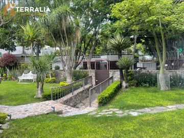 Casa en Venta en Alamos 1a sección estilo mexicano amplio jardin
