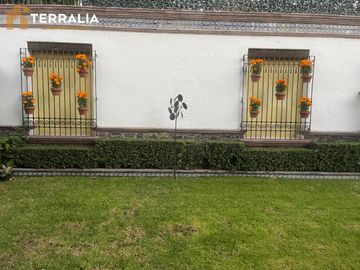 Casa en Venta en Alamos 1a sección estilo mexicano amplio jardin